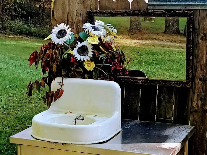 Pop's Place Camping & Cabins LLC Picture 7