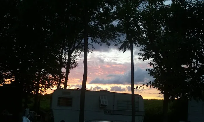 Up the Creek Camping Picture 3