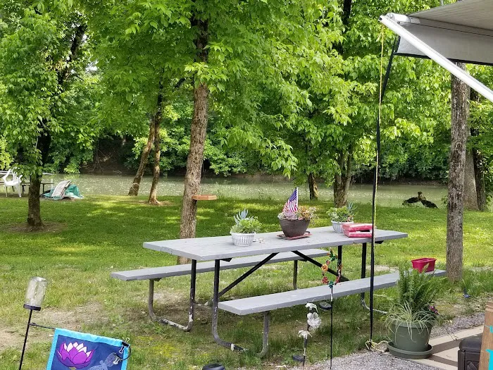 Up the Creek Camping Picture 5