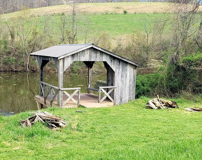 Dexter Run Farms and Lodging Farm Cabin Picture 9