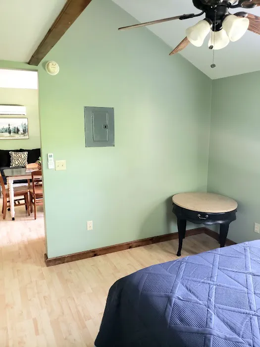 Dexter Run Farms and Lodging Farm Cabin Picture 8