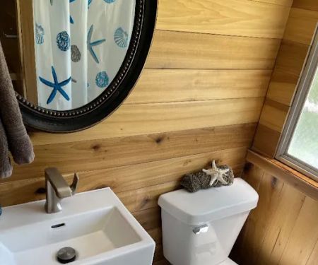 Dexter Run Farms and Lodging Farm Cabin