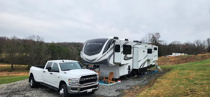 Mountain Top RV Park & Cabins Picture 10