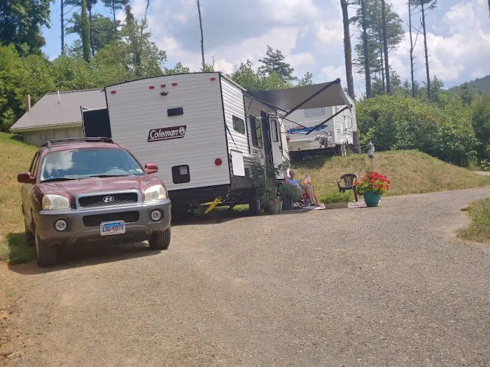 Floyd Parkway Village Picture 3