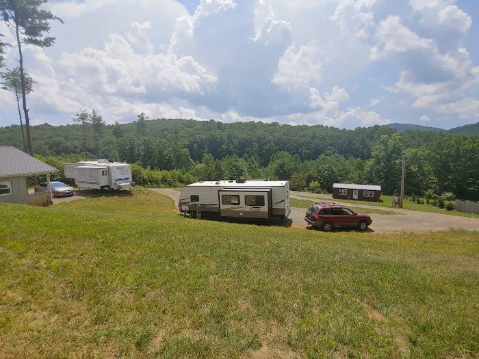 Floyd Parkway Village Picture 2