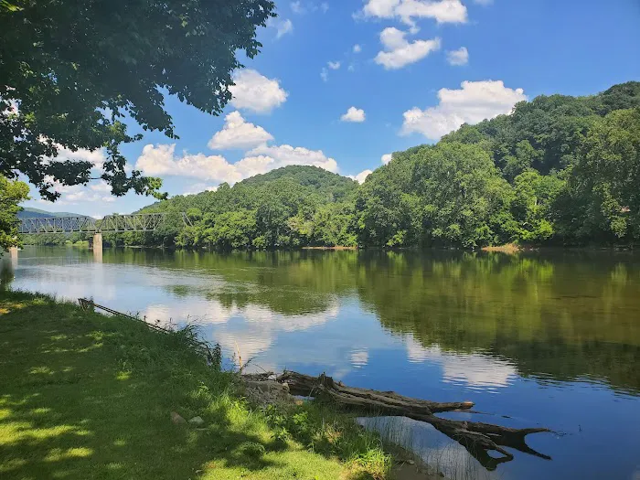 Riverview Campground Picture 6