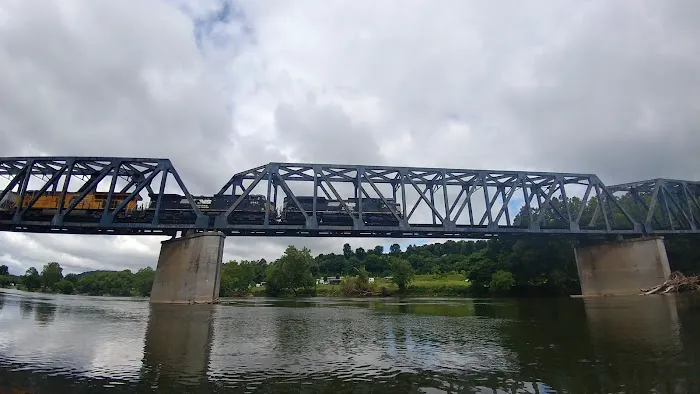 Riverview Campground Picture 1