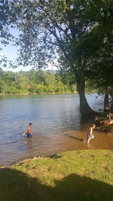 Larry's Landing Campground Picture 5