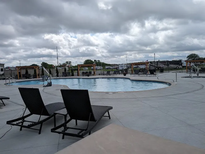 Sandusky RV Resort Picture 3