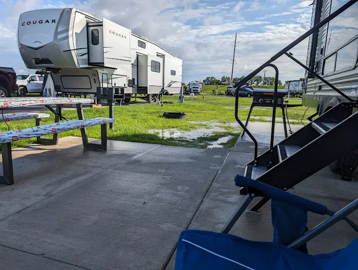 Sandusky RV Resort Picture 6