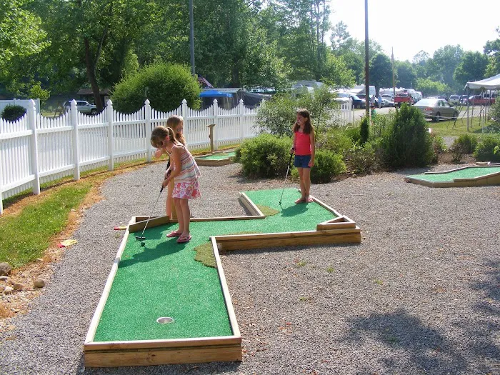 Lazy River Campground At Granville Picture 5