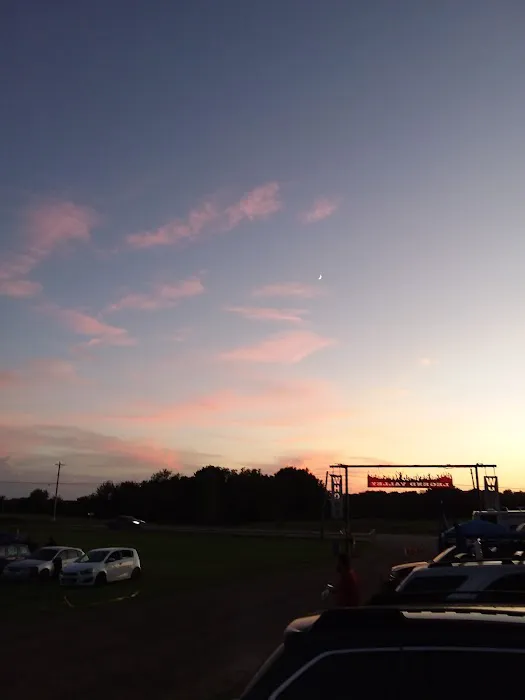 Legend Valley Public Entrance Picture 1