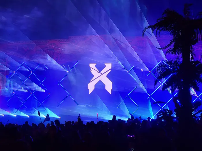 Legend Valley Public Entrance Picture 10