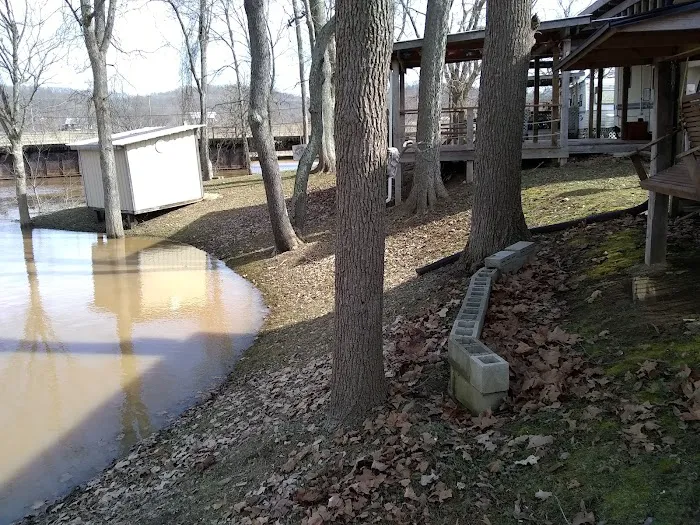 Shady Waters Campground Picture 4