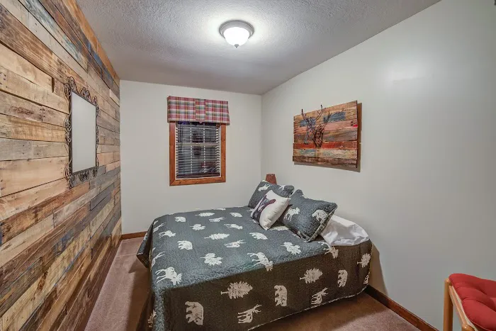 Heirloom Acres, LLC Picture 7