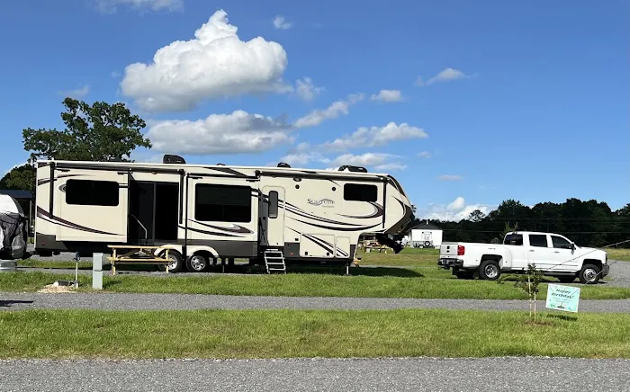 Black Dog Acres RV Park Picture 7