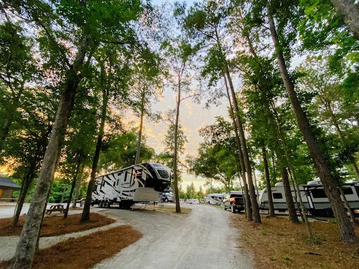 Magnolia Lane Campground Picture 10