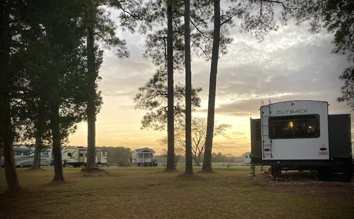Long Creek RV Park Picture 8