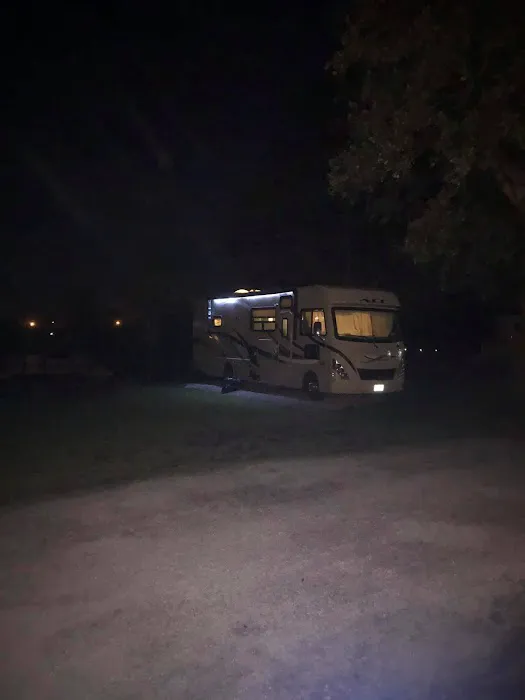 Hidden Hideaway Campground & Marina Picture 2