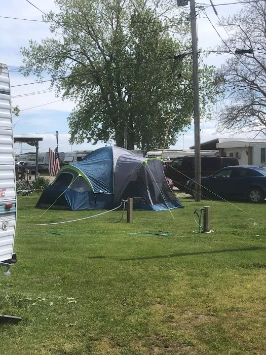 Hidden Hideaway Campground & Marina Picture 10