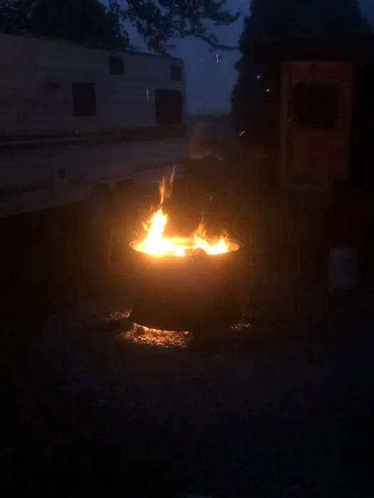 Hidden Hideaway Campground & Marina Picture 6