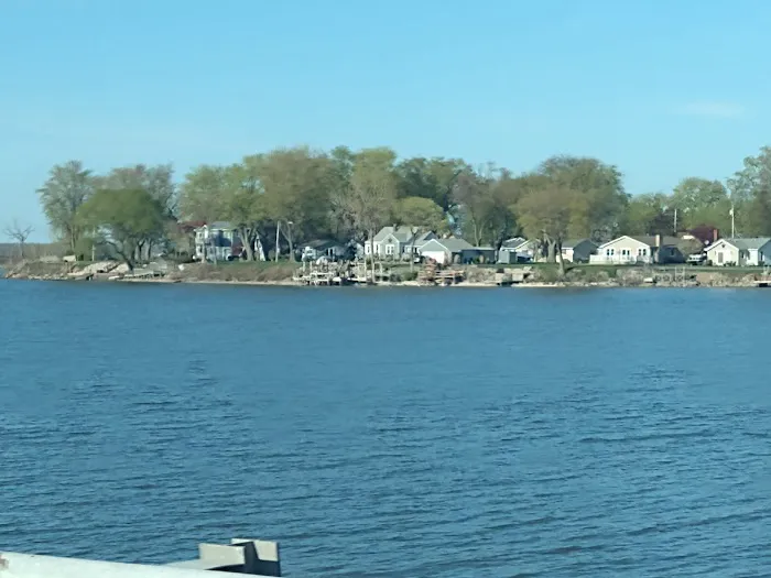 Mikes Bay Front Camping Picture 9