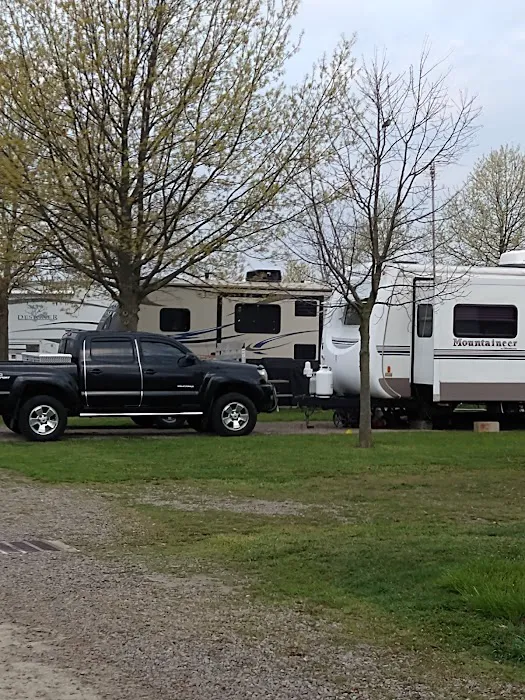 Mikes Bay Front Camping Picture 8