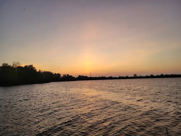 Mikes Bay Front Camping Picture 2