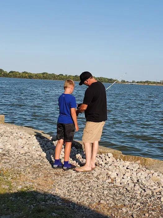 Mikes Bay Front Camping Picture 5