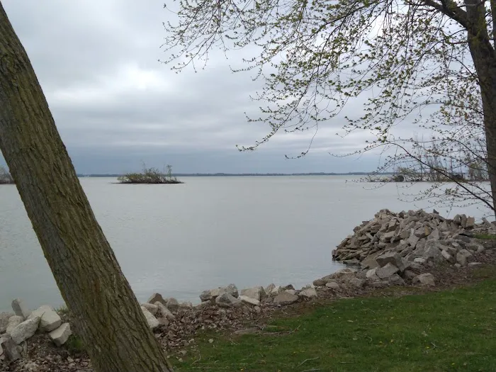 Mikes Bay Front Camping Picture 10