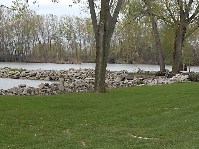 Mikes Bay Front Camping Picture 7