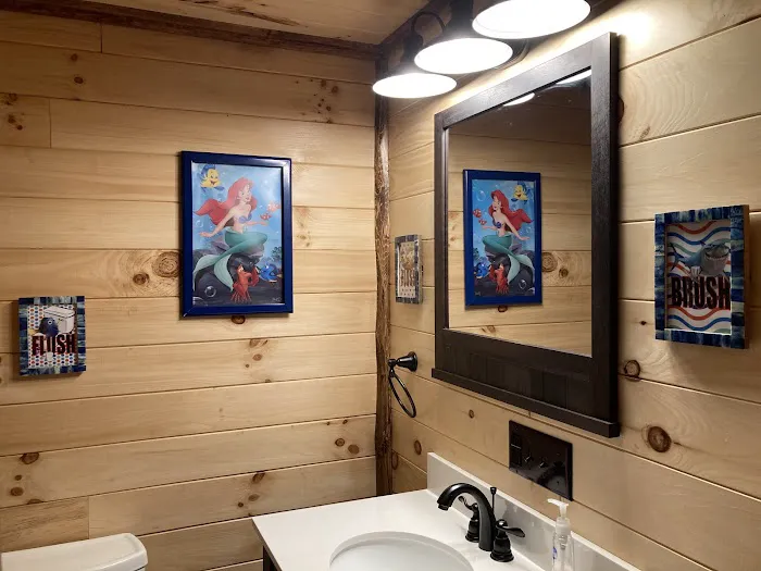 Rustic Knolls Campsites and Cabins Picture 5