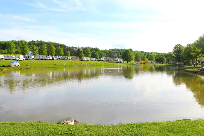 Lazy Dog Camp Resort & Pay Lake Picture 3