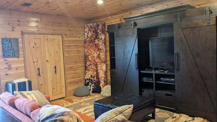 Rising Ridge Lodge Picture 1