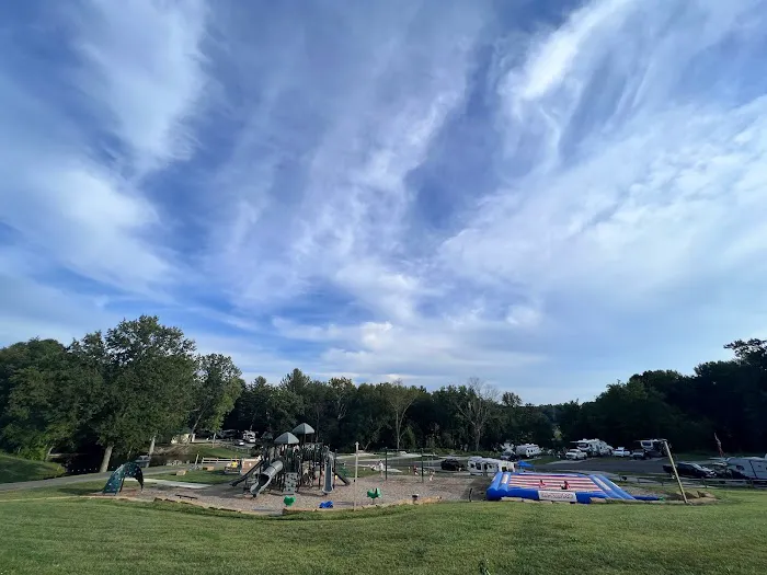 Campbell Cove Campground by Lake Logan in the Hocking Hills Picture 4