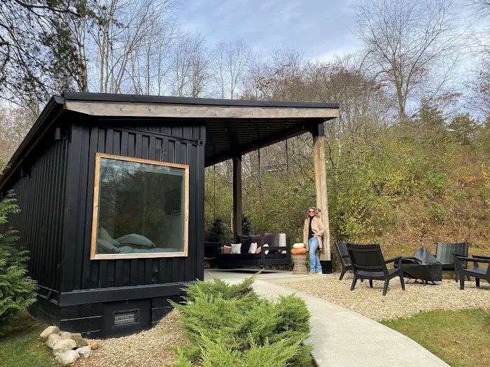 Creative Cabins - Lily Pad Container Picture 2