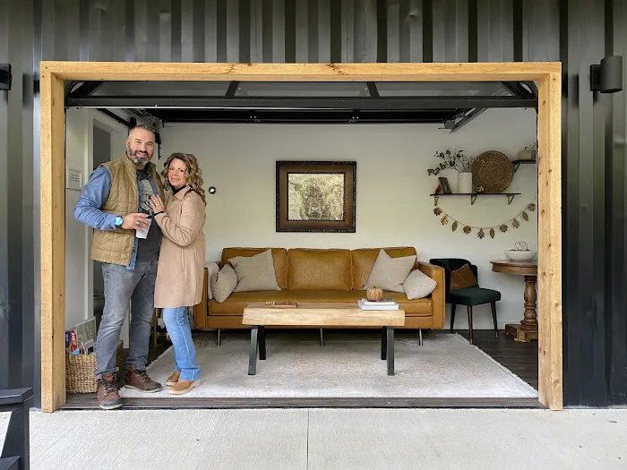 Creative Cabins - Lily Pad Container Picture 1