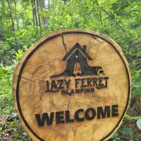 Lazy Ferret Glamping ico