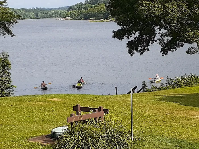 Firefly Cottage on Lake Logan Picture 3