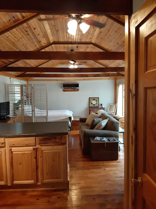 Firefly Cottage on Lake Logan Picture 9