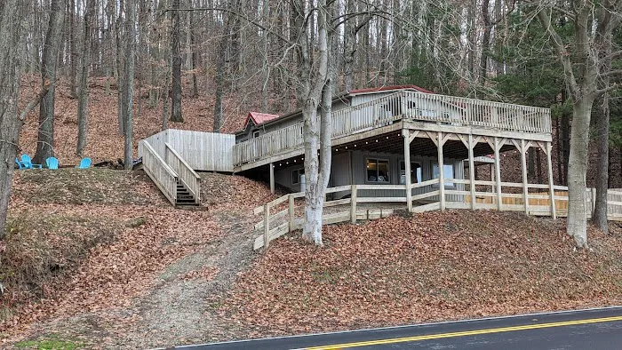 Lake Escape Cabin Picture 6