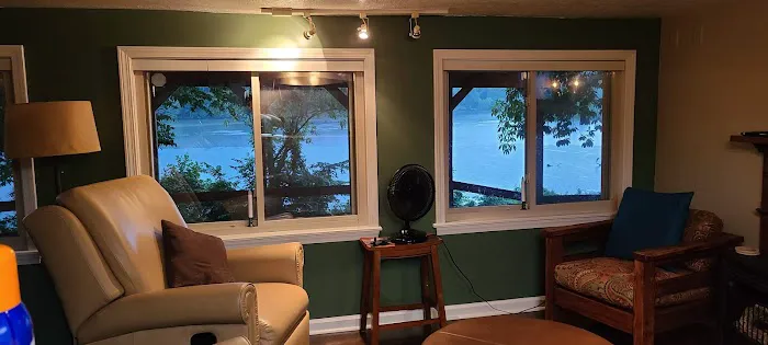 Lake Escape Cabin Picture 2