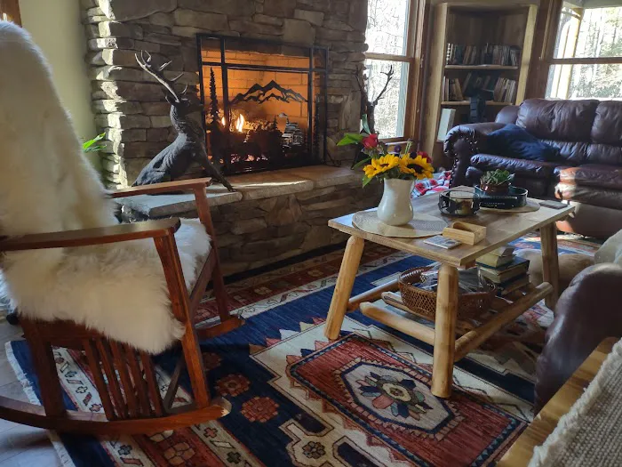 Crooked Creek Cottage Airbnb Picture 6