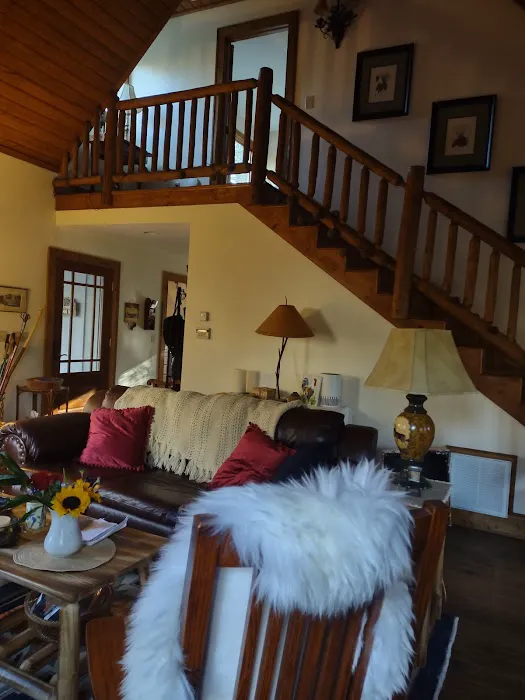 Crooked Creek Cottage Airbnb Picture 1