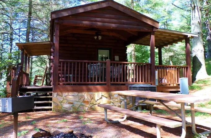 Chestnut Creek Cabins Picture 6