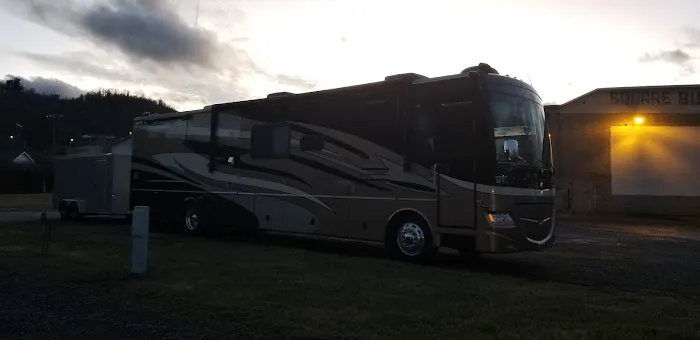 Old Cranks RV Park & Campground Picture 2