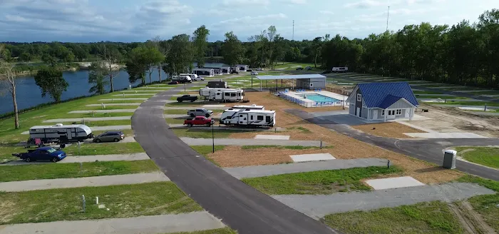 The Lakes RV & Cabin Resort Picture 8