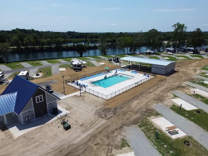 The Lakes RV & Cabin Resort Picture 2