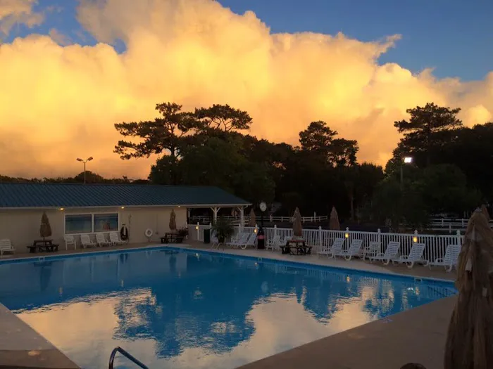 Emerald Isle RV Resort - formerly Holiday Trav-L-Park Picture 3