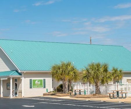 Emerald Isle RV Resort - formerly Holiday Trav-L-Park